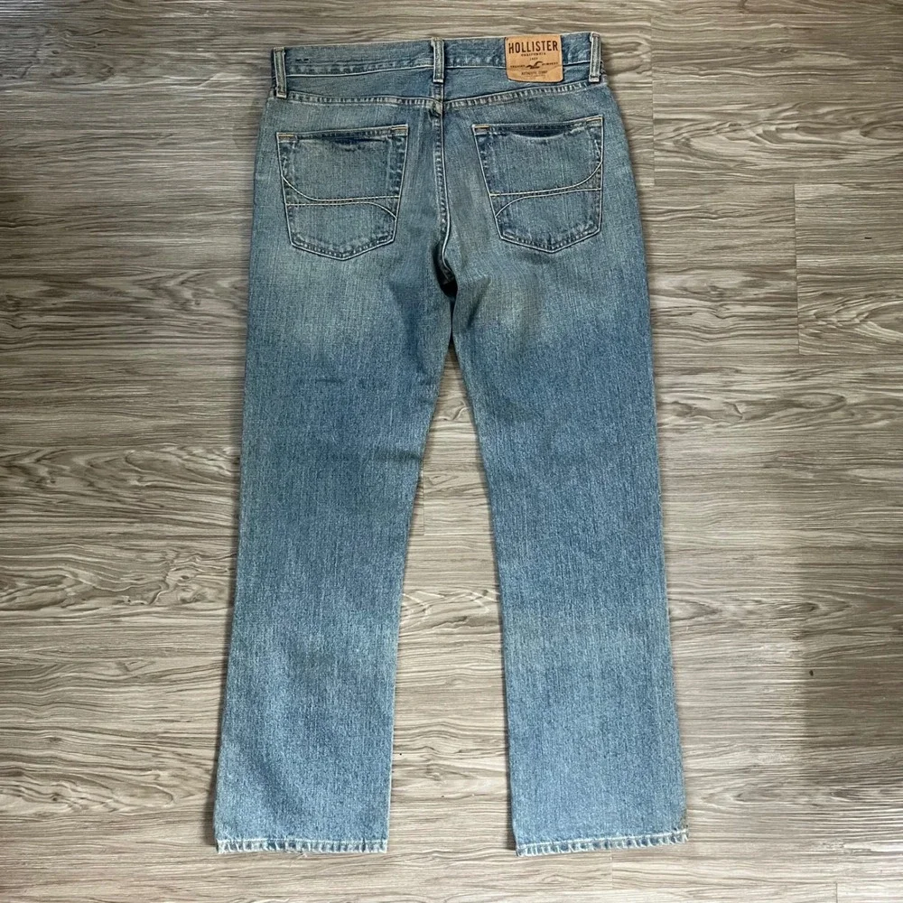 Hollister The Hollister Boot Jeans Mens 32x30 Medium Wash Button Fly Denim